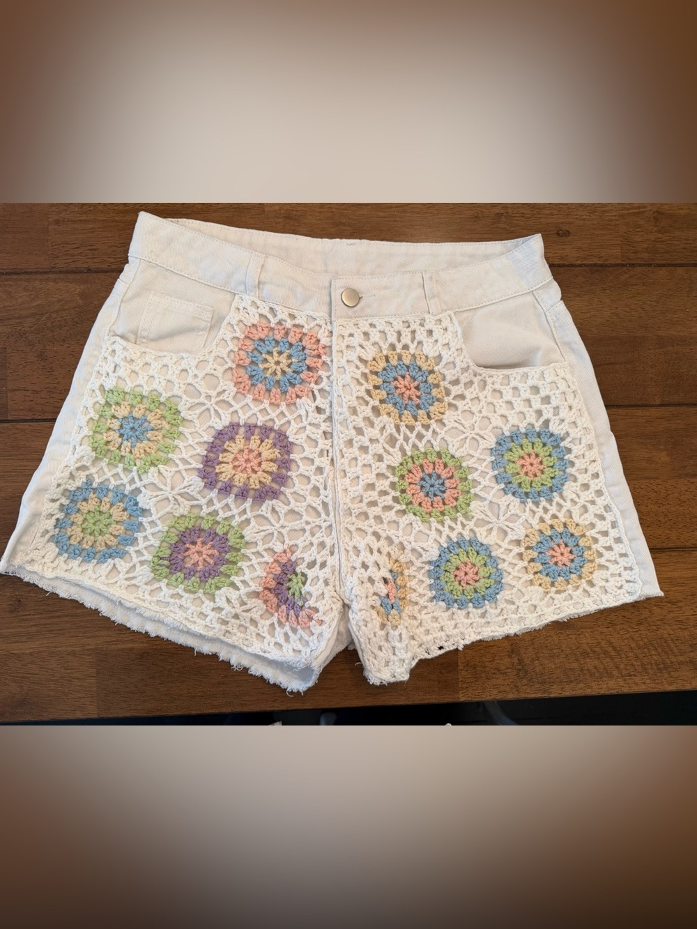 Baevely patchwork crocheted white denim shorts size large